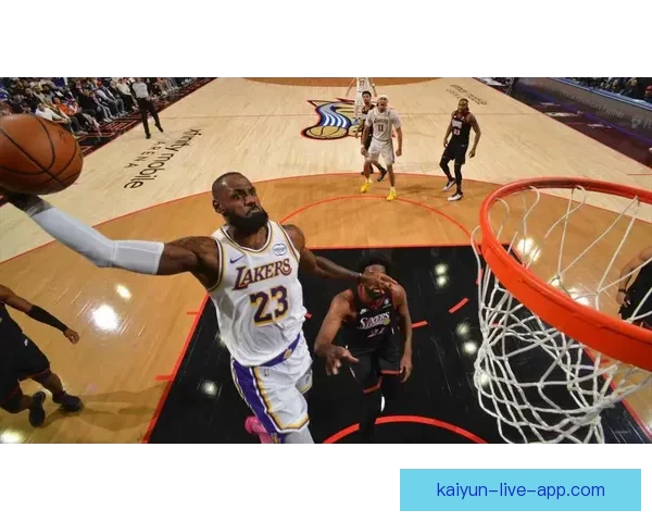 围绕詹姆斯昨日惊天劈扣起跳距离赛季第三飞行速度震撼全场表现解析