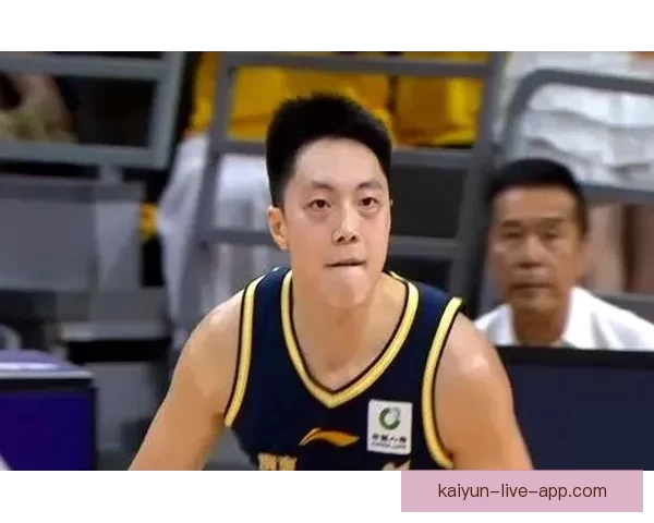 北京力克广东胡明轩人缘佳杜锋笑盈骏神情凶狠全场焦点
